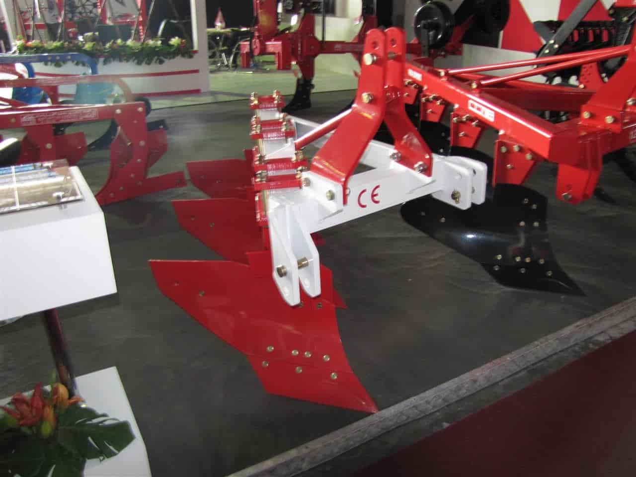 گاوآهن اکما صنعت مهندسی کاربردی با دوام بالا